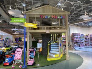 Who's living in Geoffry's House now? The Houston Galleria Toys 'R Us Failure