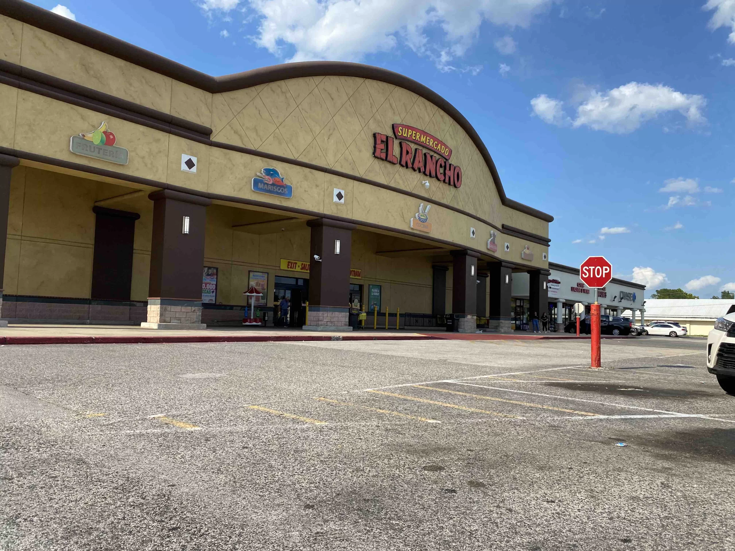 El Rancho Supermercado opens first Houston store in Greenspoint